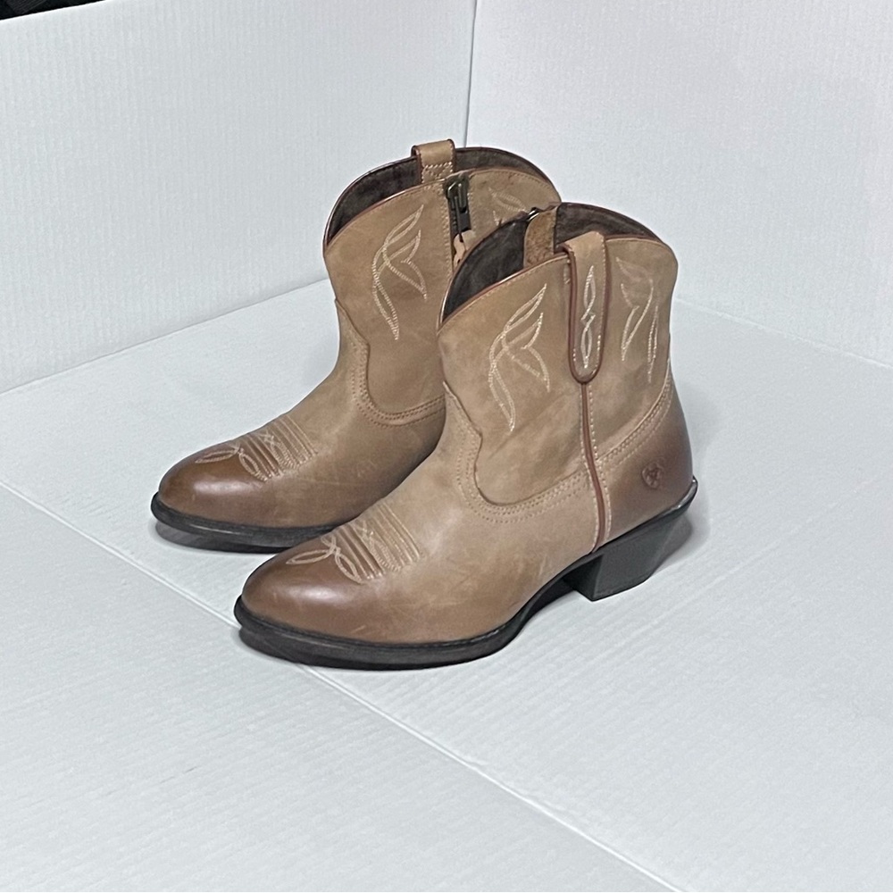 Ariat Embroidered Heritage Western Bootie